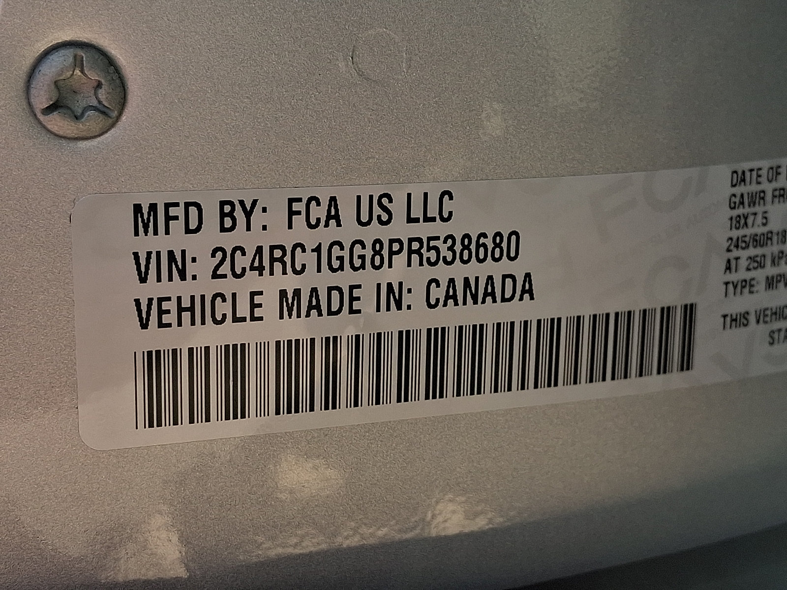 Used 2023 Chrysler Pacifica Limited w/ Uconnect Theater Family Group FWD image 31