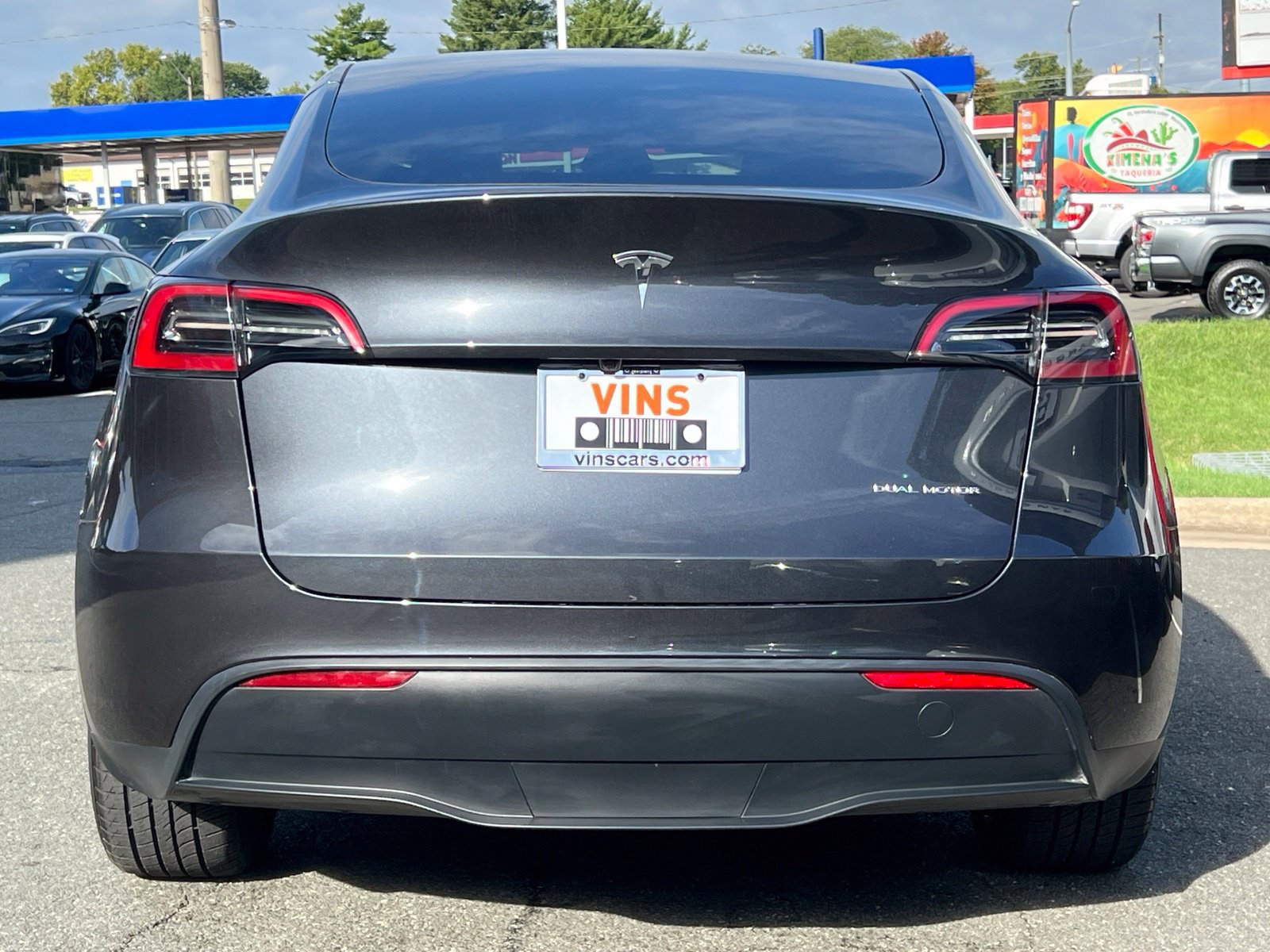 Used 2024 Tesla Model Y Long Range AWD/4WD image 16