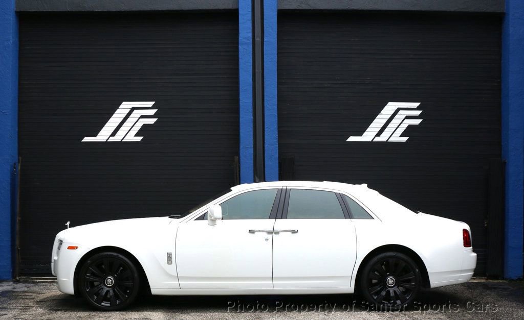 Used 2010 Rolls-Royce Ghost image 2