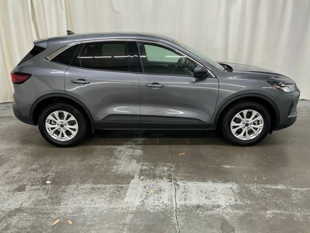 Used 2024 Ford Escape Active FWD image 2