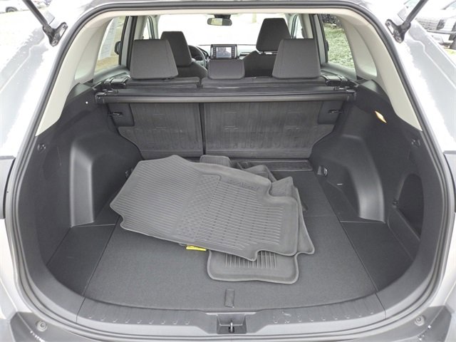 Used 2021 Toyota RAV4 XLE image 16