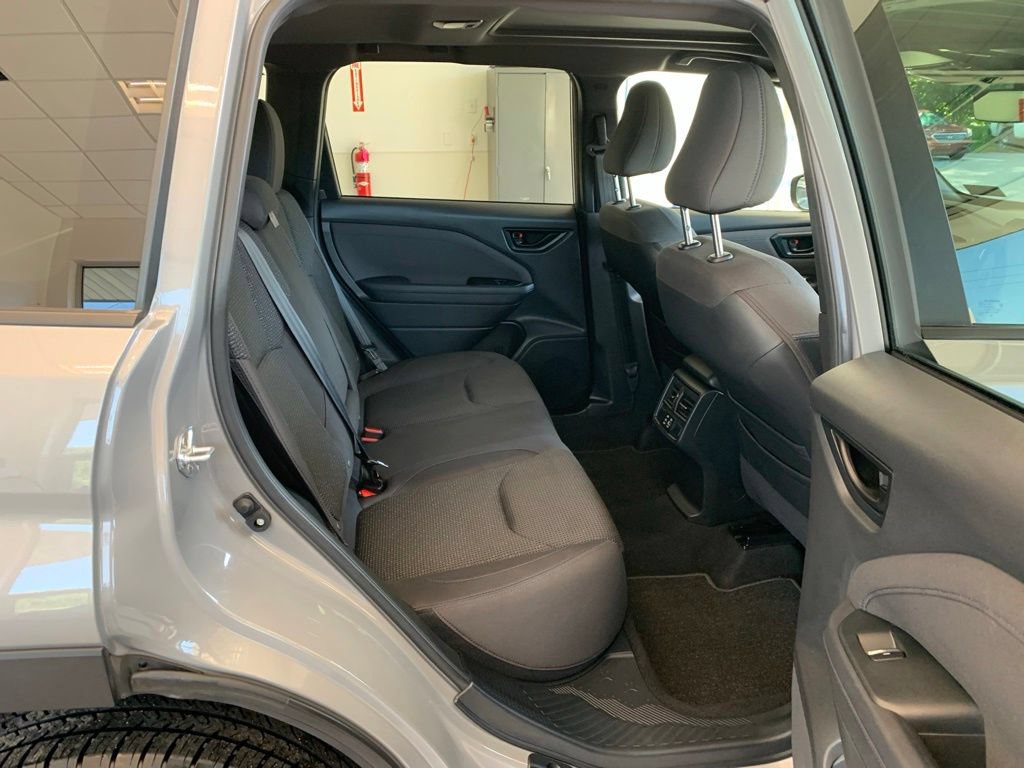 Used 2025 Subaru Forester Premium AWD/4WD image 16
