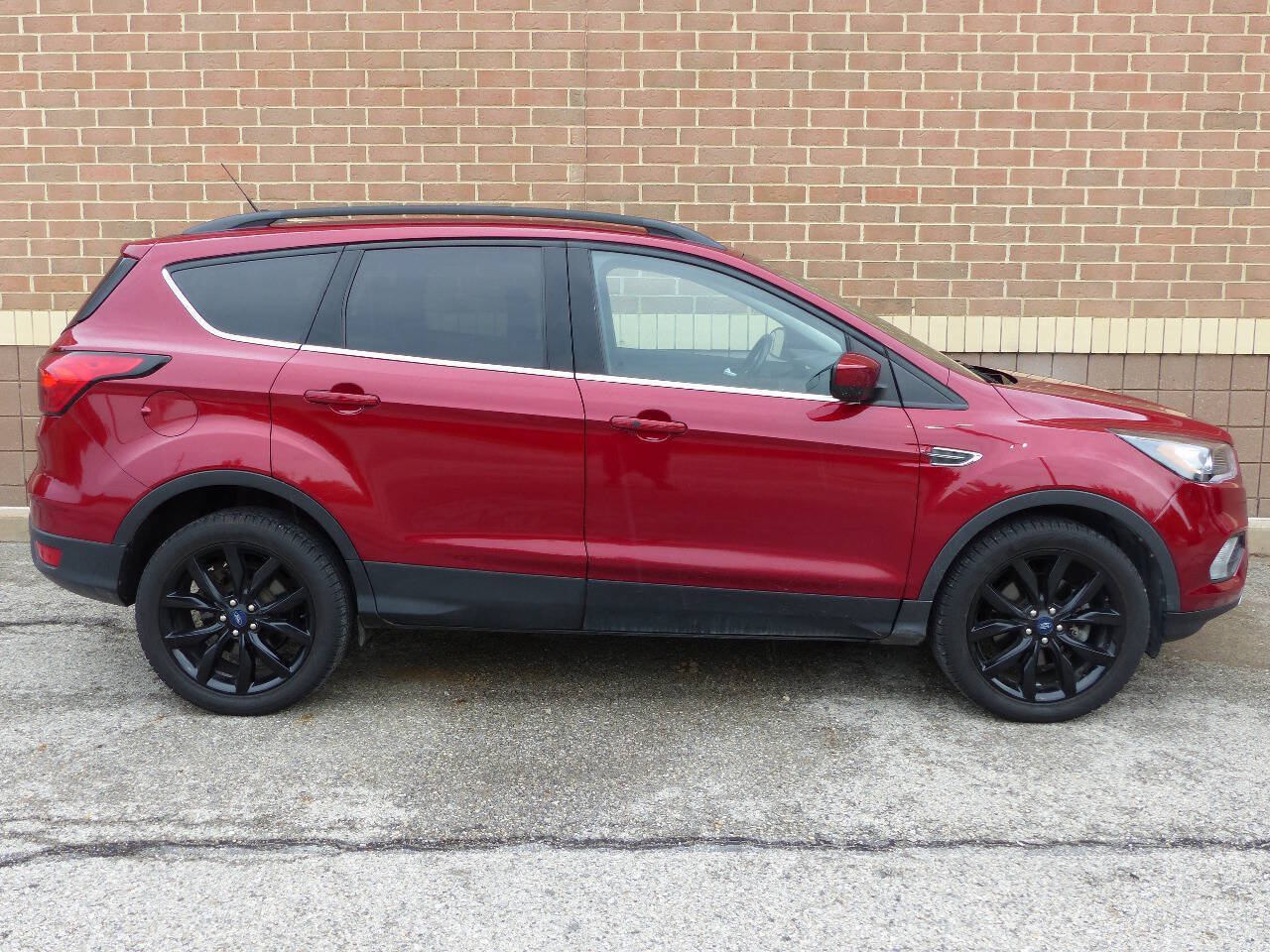 Used 2019 Ford Escape SEL AWD/4WD image 11