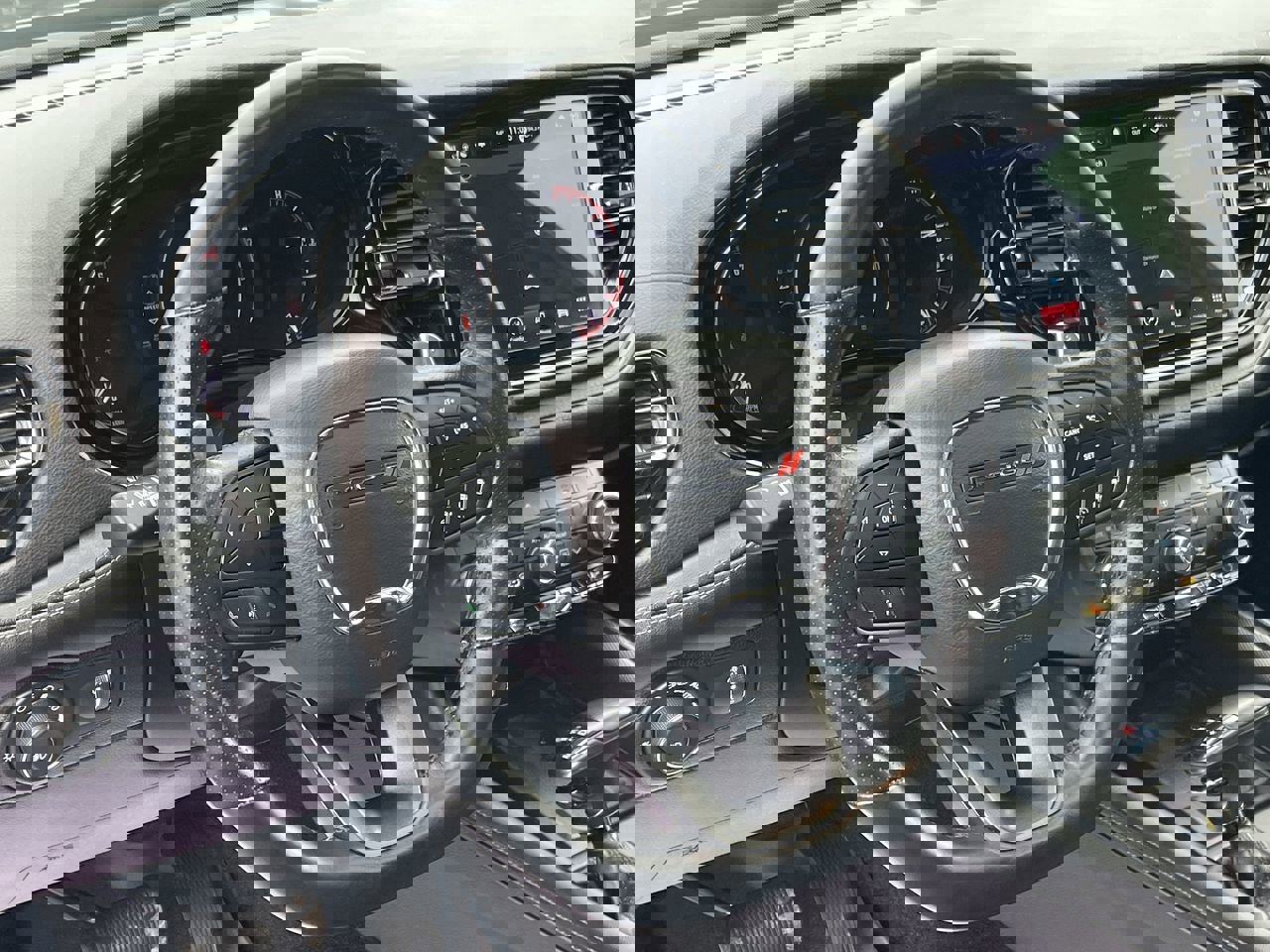 Used 2022 Dodge Durango GT image 14