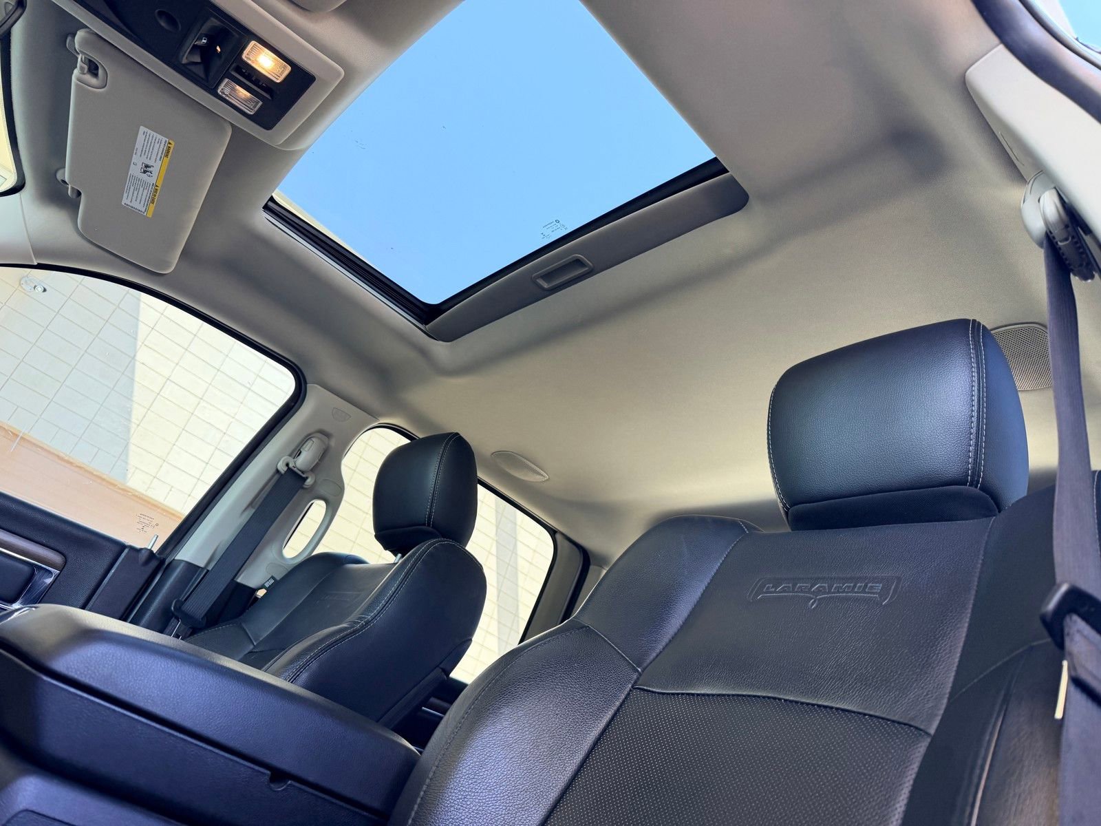 Used 2015 RAM 1500 Laramie w/ Convenience Group AWD/4WD image 19