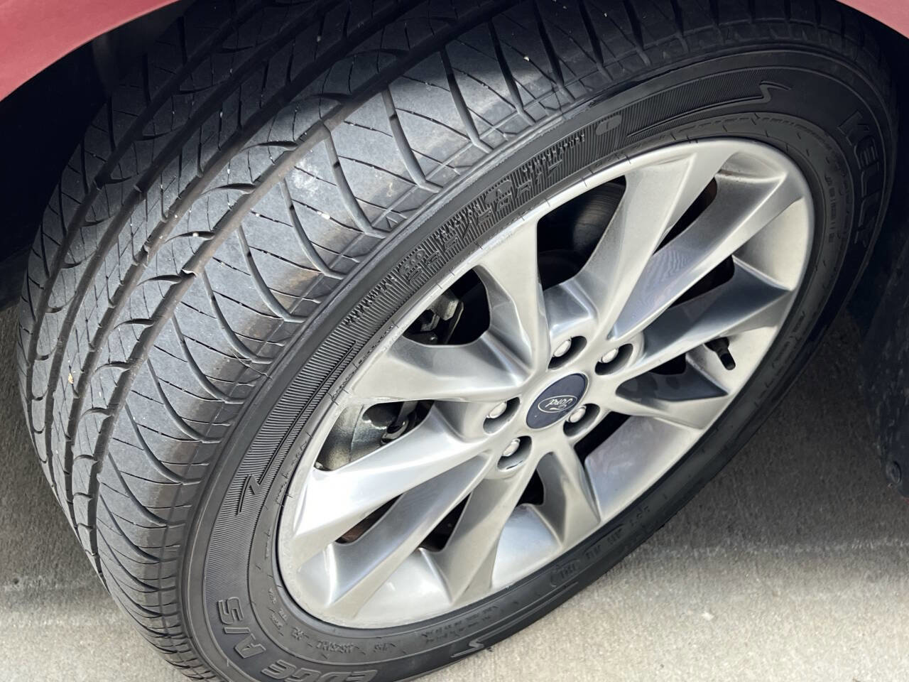 Used 2017 Ford Fusion SE FWD image 13