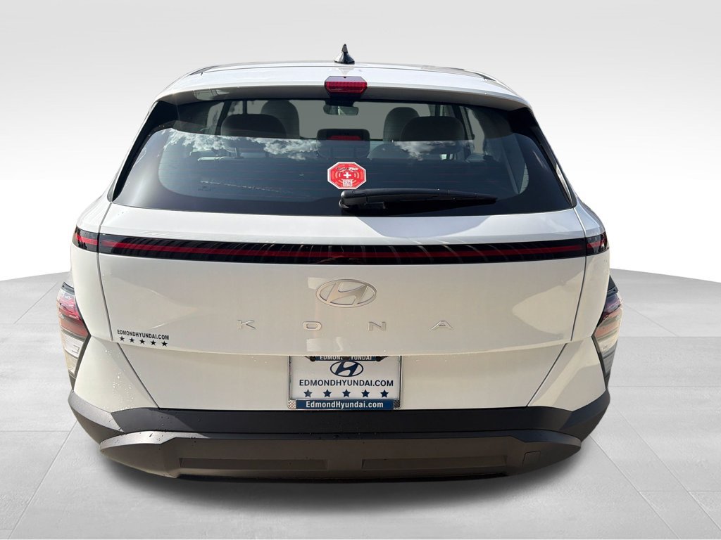 New 2027 Hyundai Kona SE FWD image 5