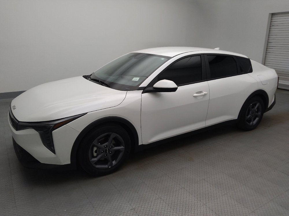 Used 2025 Kia K4 FWD image 2