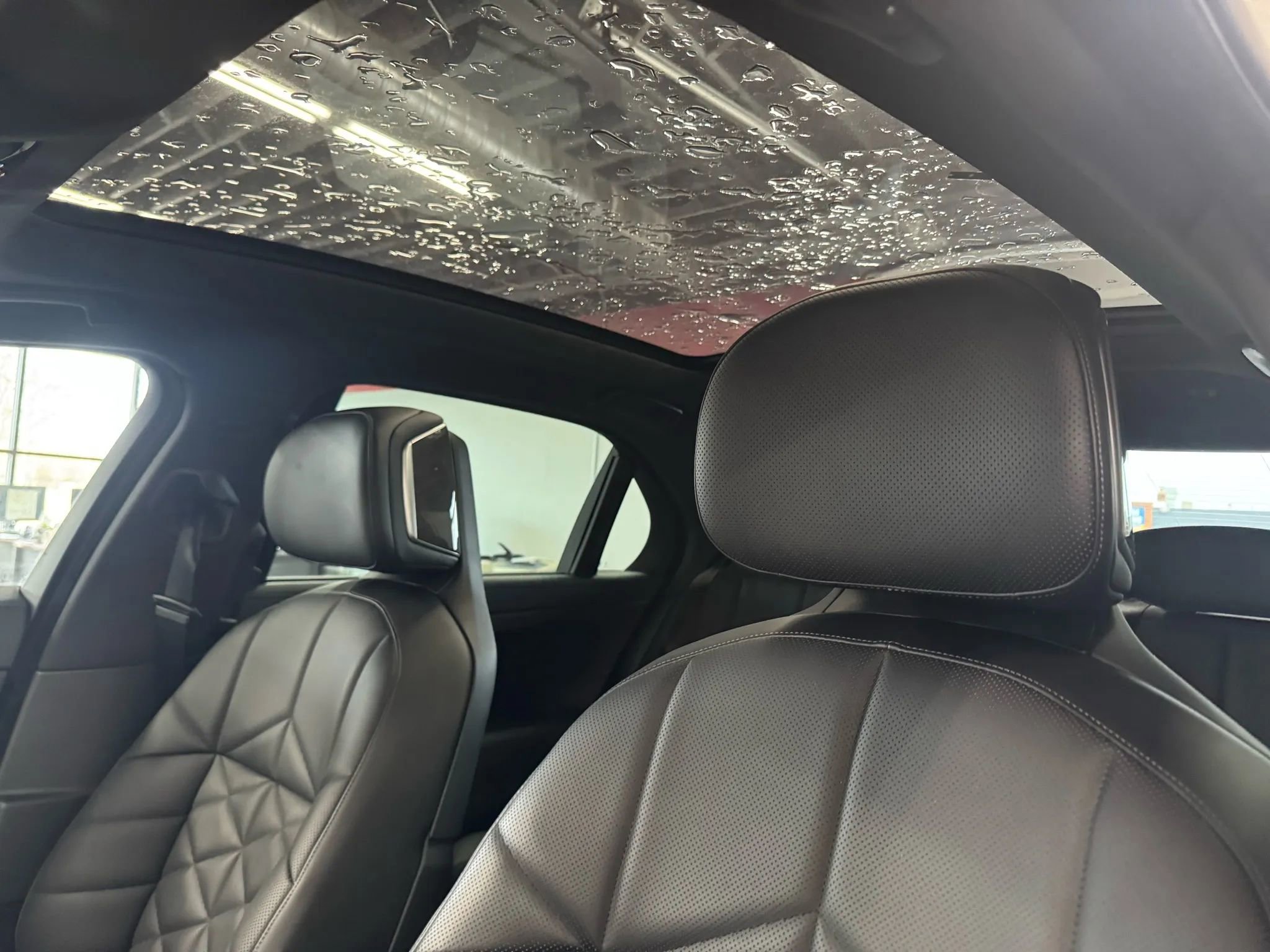 Used 2024 BMW 740i image 22