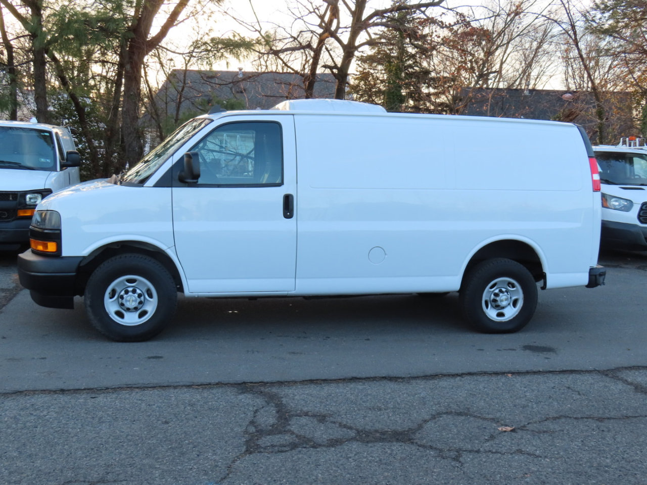 Used 2021 Chevrolet Express 2500 w/ Driver Convenience Package image 3