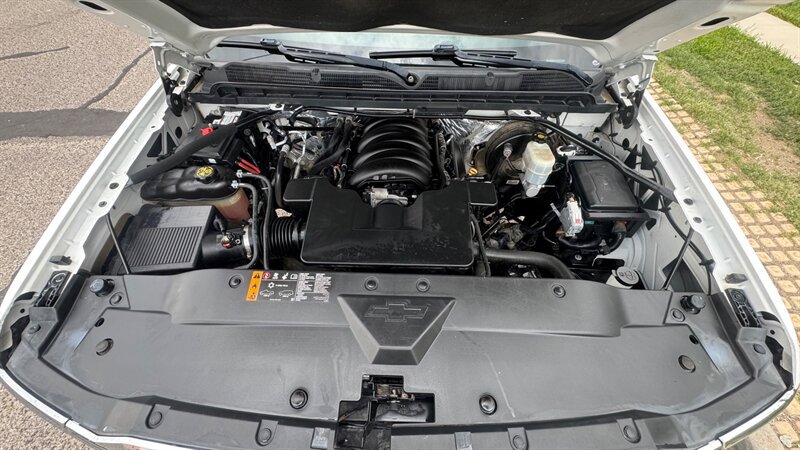 Used 2018 Chevrolet Silverado 1500 LTZ AWD/4WD image 12