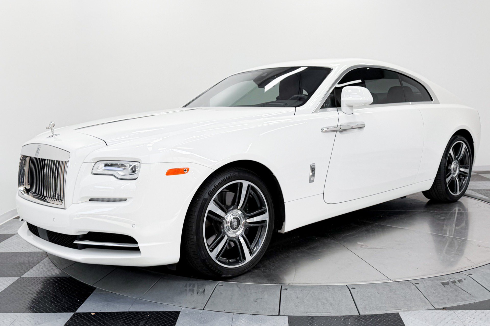 Used 2019 Rolls-Royce Wraith RWD image 28