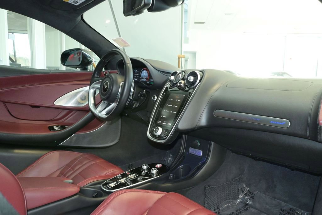 Used 2025 McLaren GTS RWD image 21