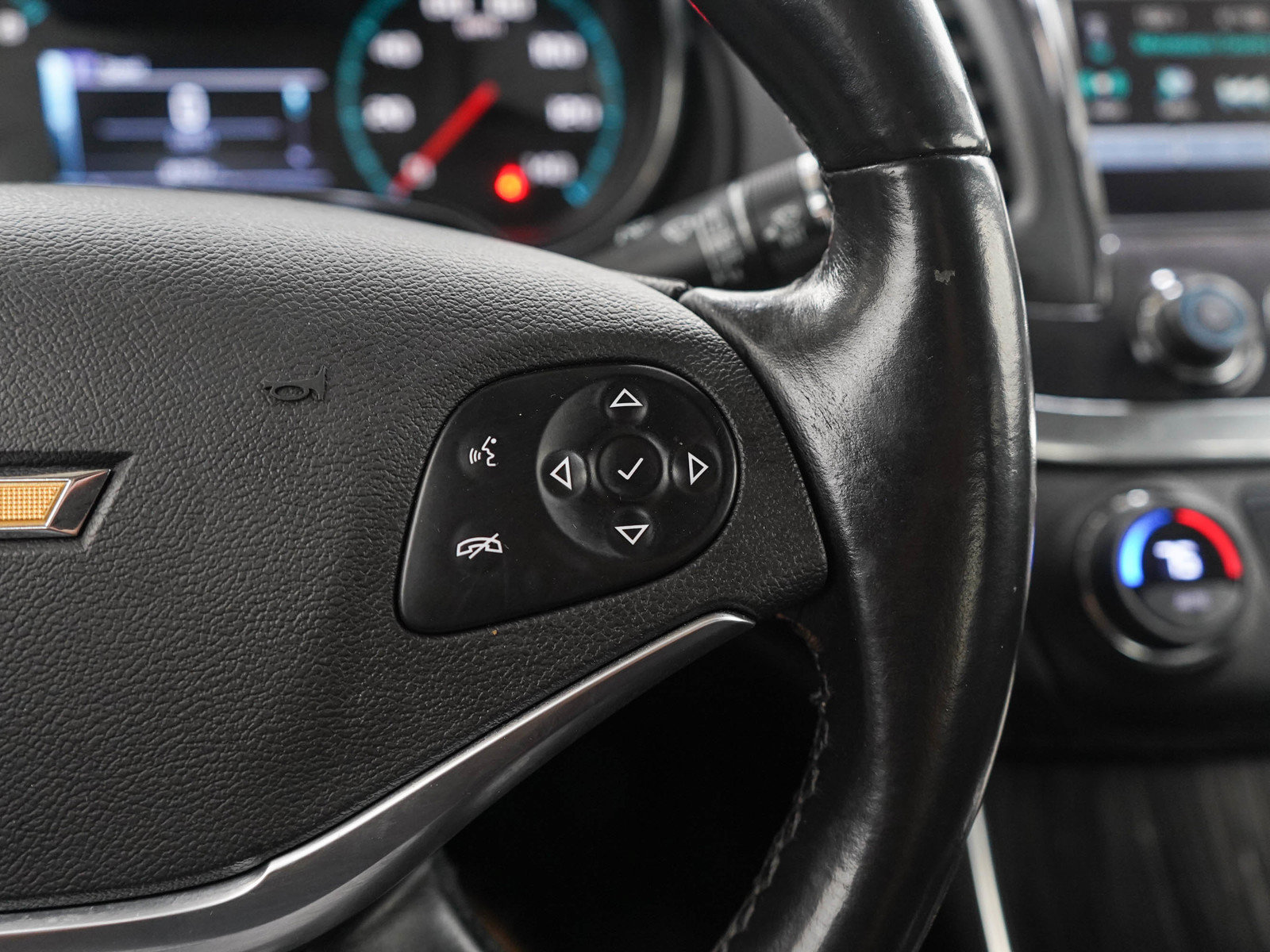 Used 2018 Chevrolet Impala LT FWD image 24