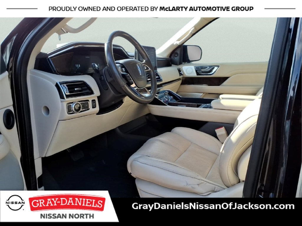 Used 2019 Lincoln Navigator Reserve AWD/4WD image 24