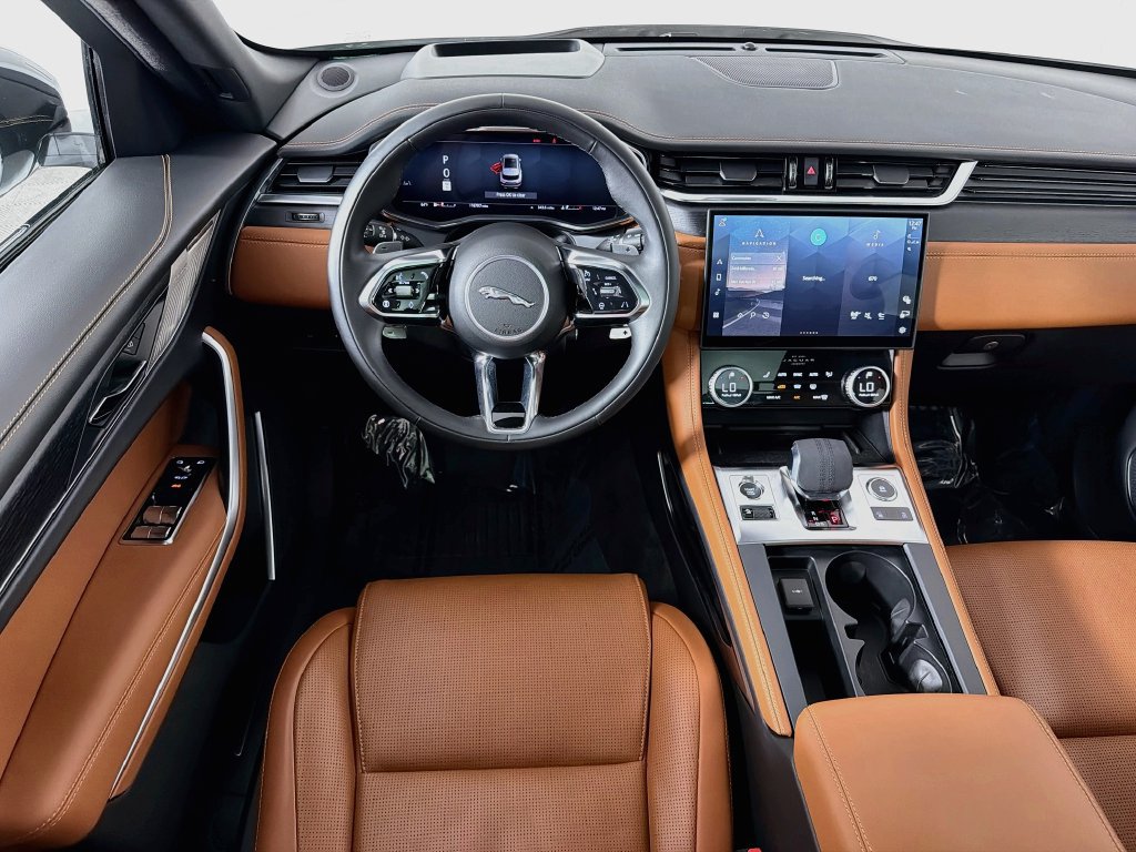 Used 2025 Jaguar F-PACE R-Dynamic S AWD/4WD image 18