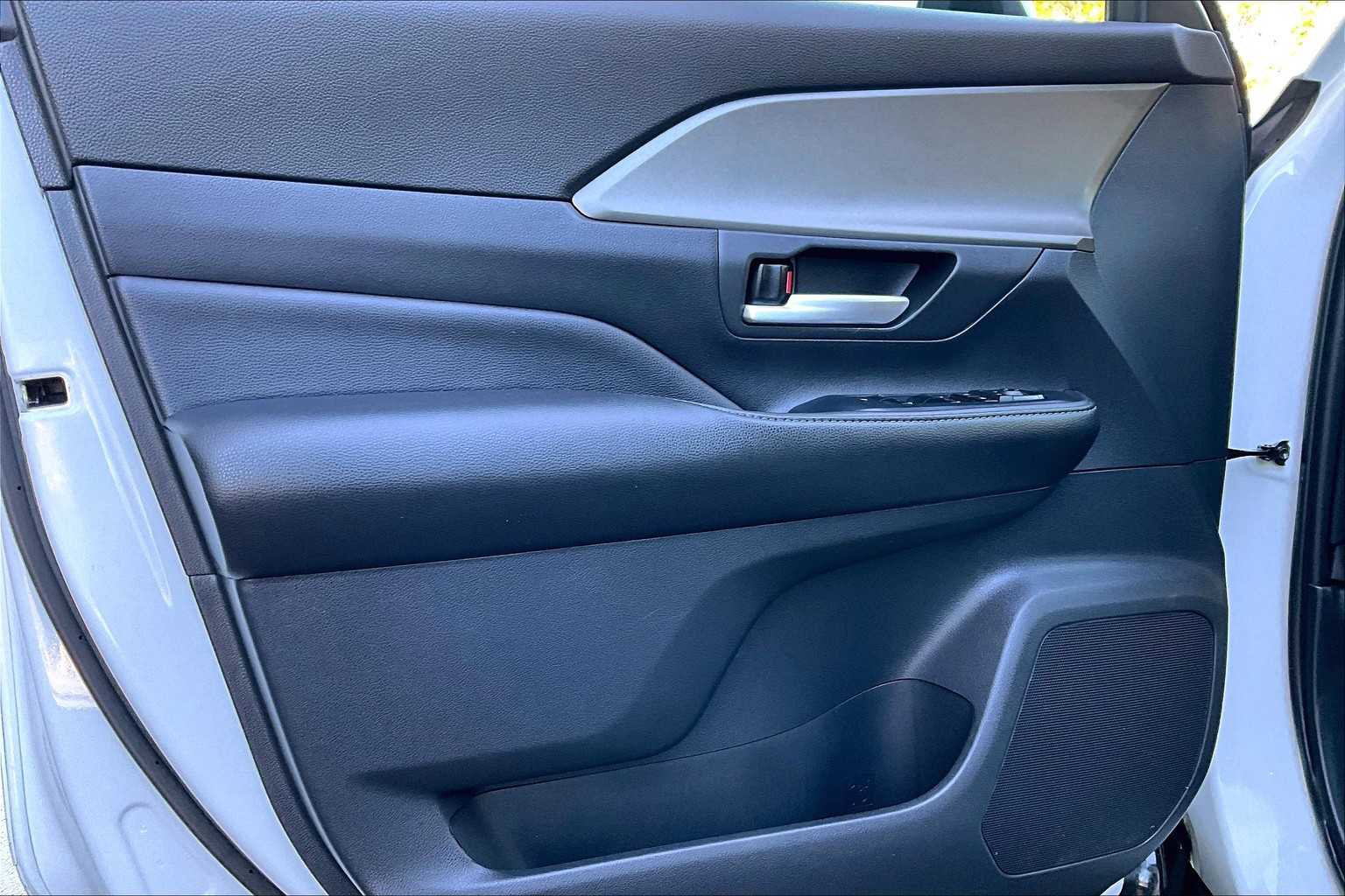 Used 2024 Toyota Grand Highlander XLE image 19