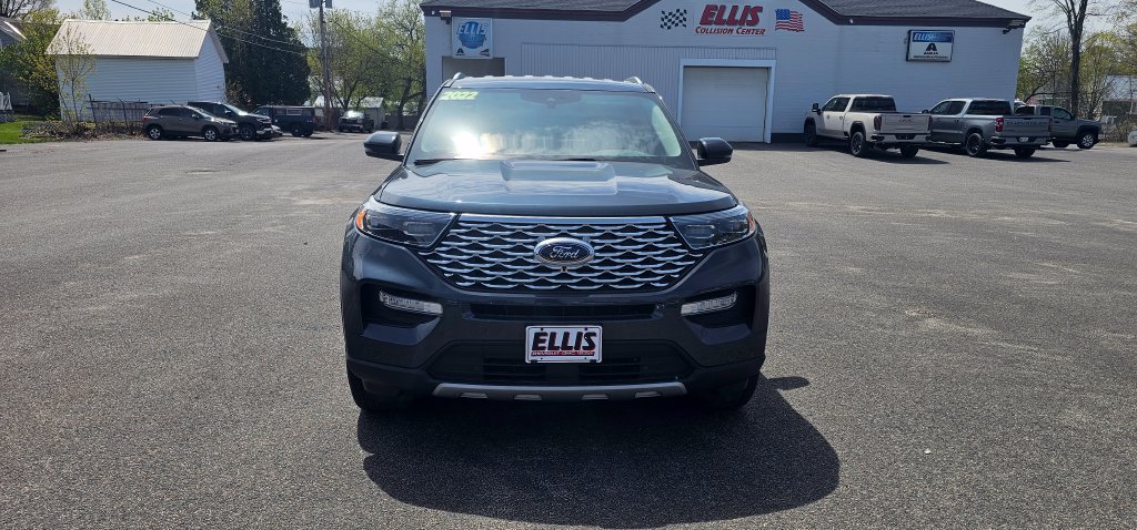 Used 2022 Ford Explorer Platinum AWD/4WD image 2