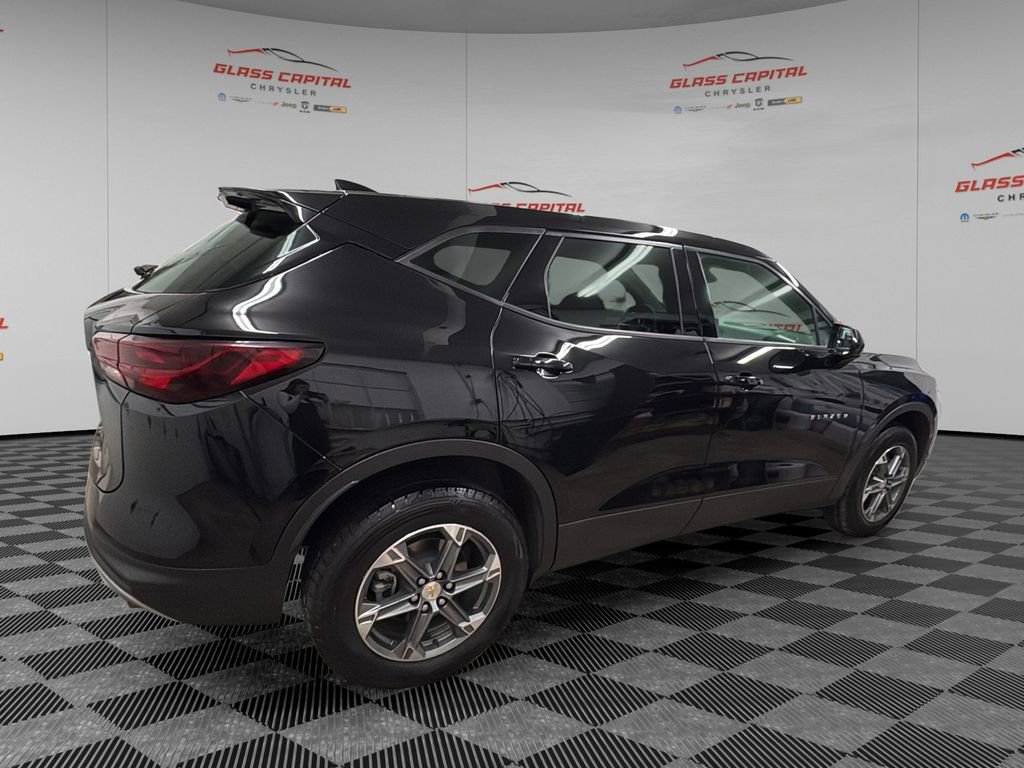 Used 2025 Chevrolet Blazer LT image 7