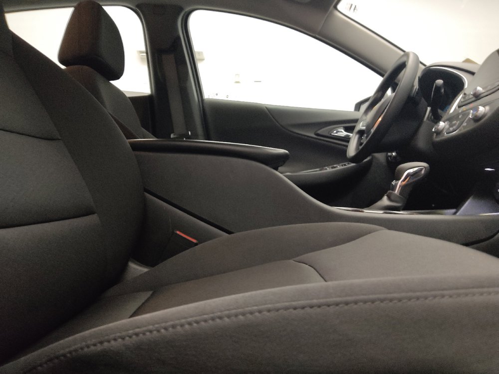 Used 2025 Chevrolet Malibu LS FWD image 21