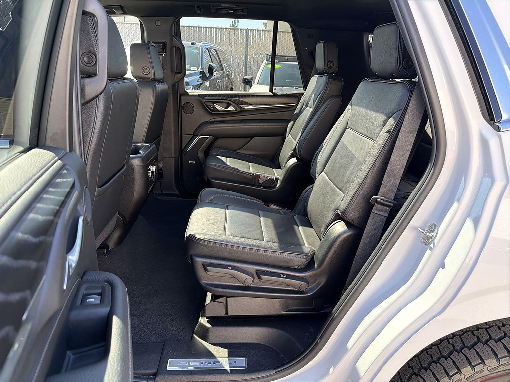 Used 2024 GMC Yukon Denali RWD image 25