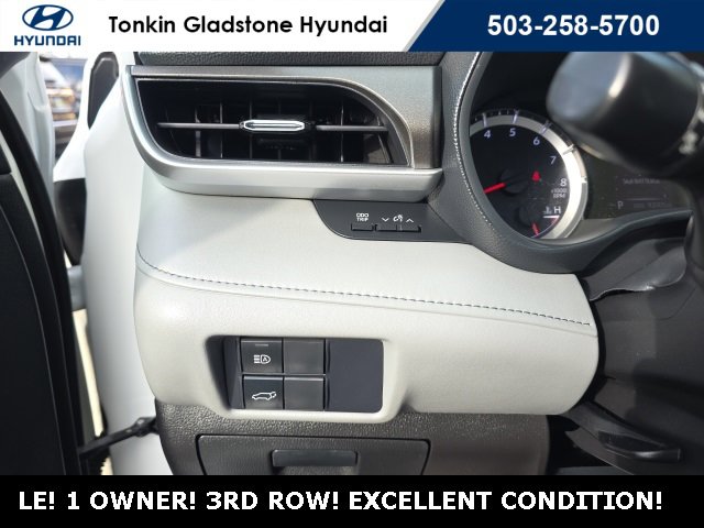 Used 2021 Toyota Highlander LE image 11