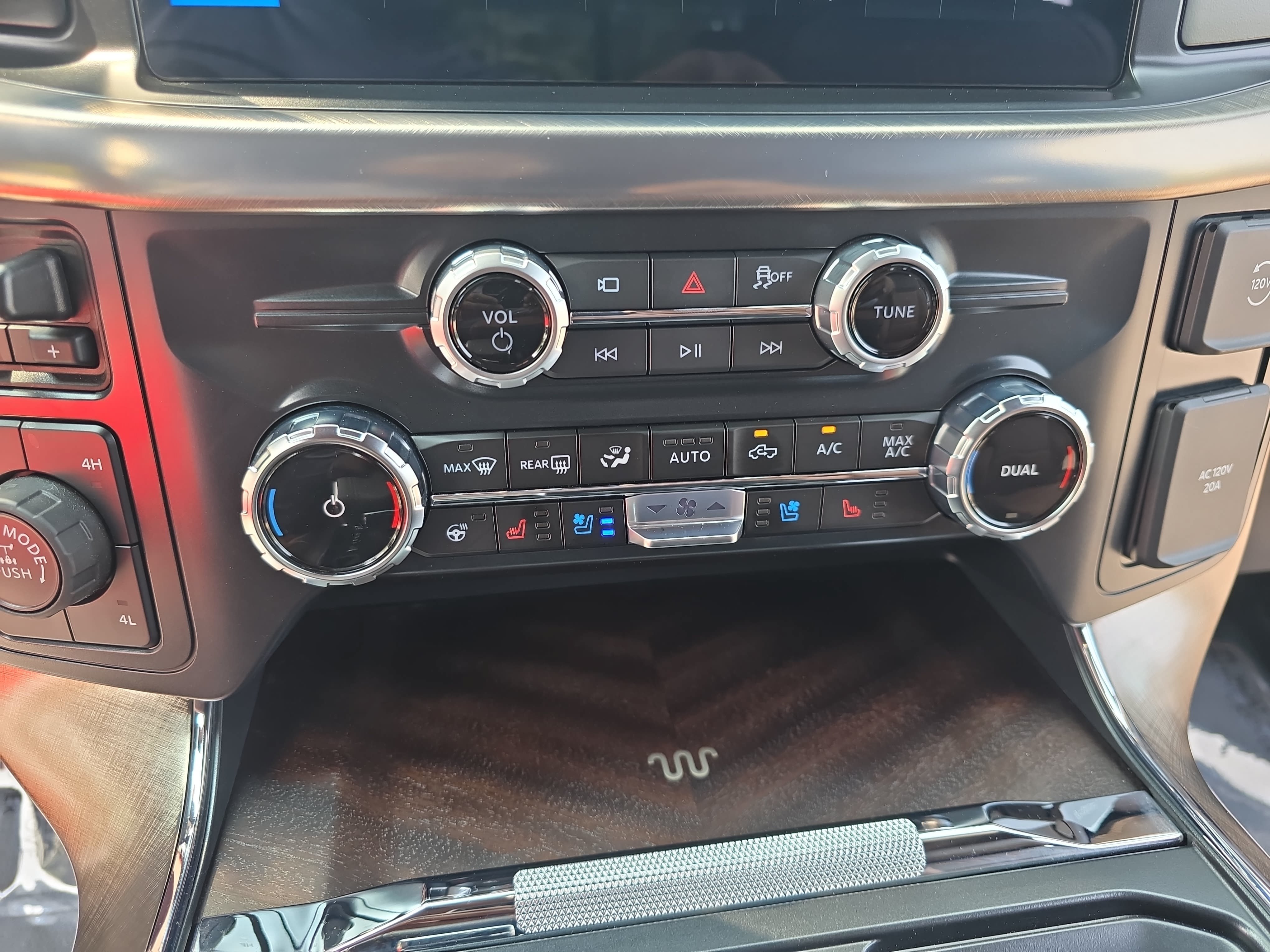 Used 2025 Ford F150 King Ranch AWD/4WD image 23