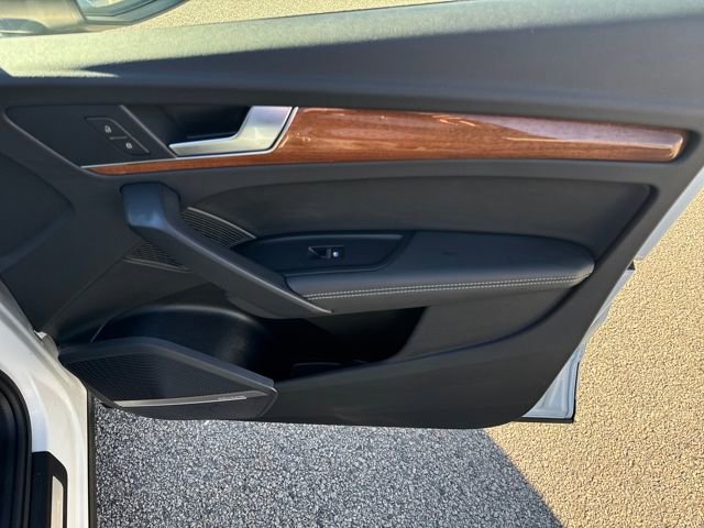 Used 2023 Audi Q5 2.0T Premium Plus w/ Premium Plus Package image 37