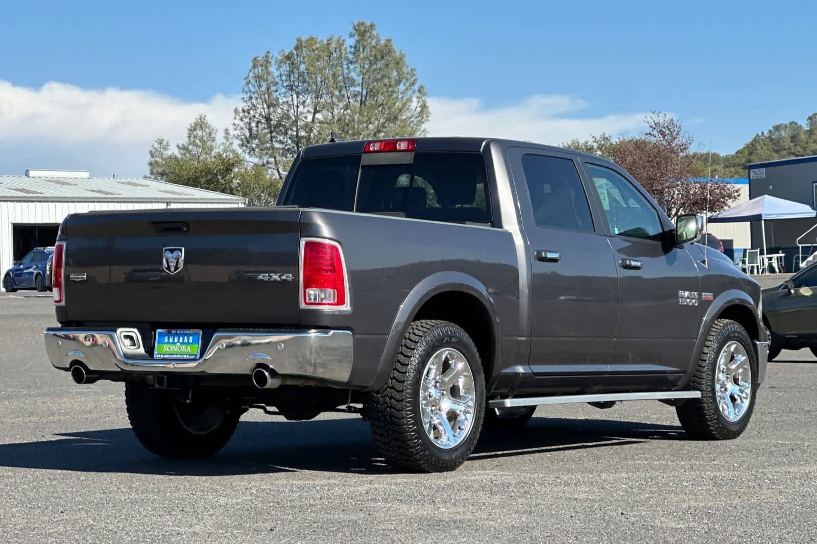 Used 2018 RAM 1500 Laramie w/ Convenience Group AWD/4WD image 3