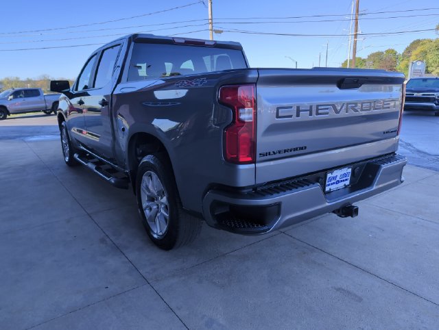 Used 2021 Chevrolet Silverado 1500 Custom w/ LPO, Dark Essentials Package AWD/4WD image 6