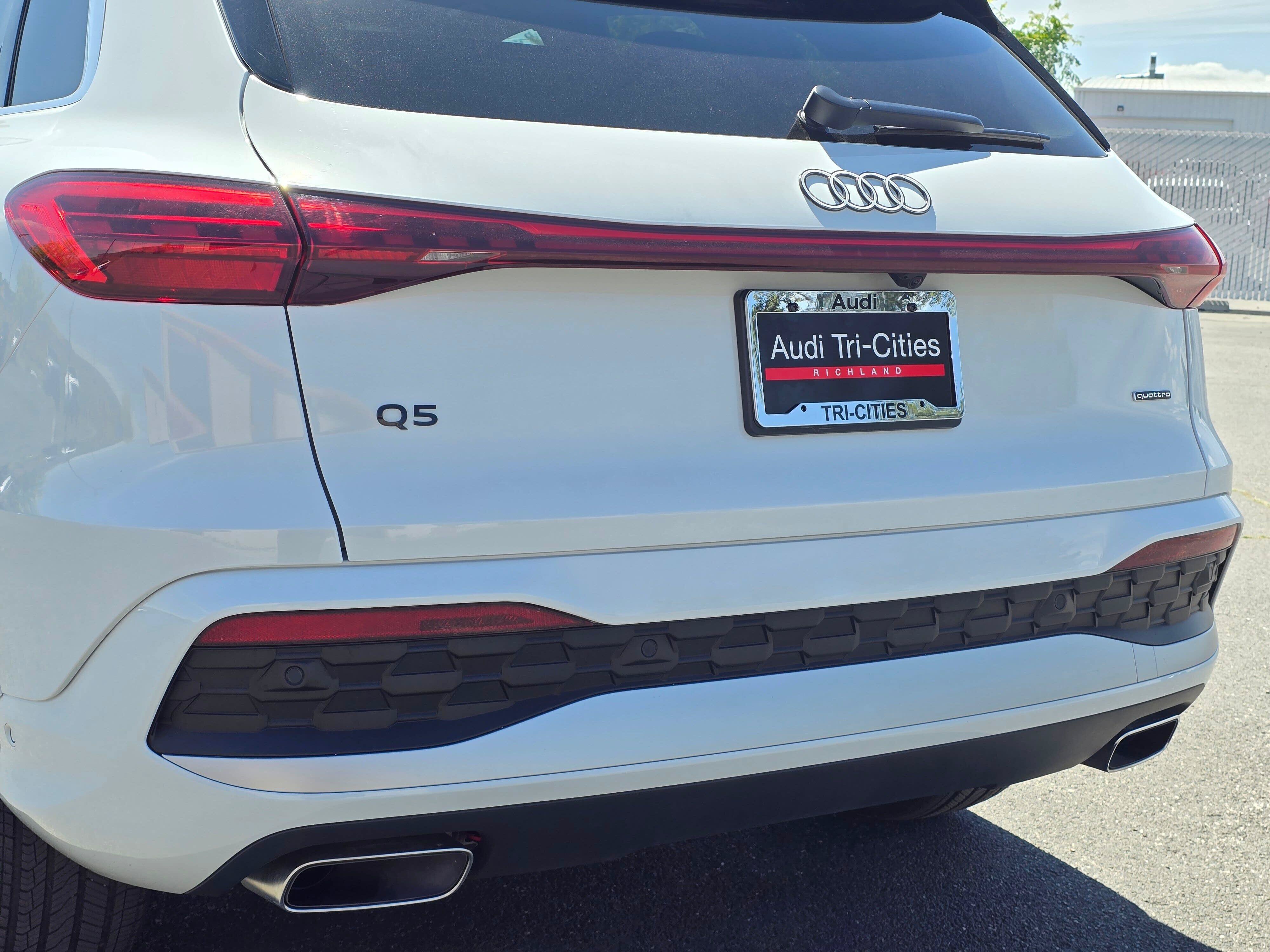 Certified 2025 Audi Q5 Premium Plus w/ Premium Plus AWD/4WD image 7