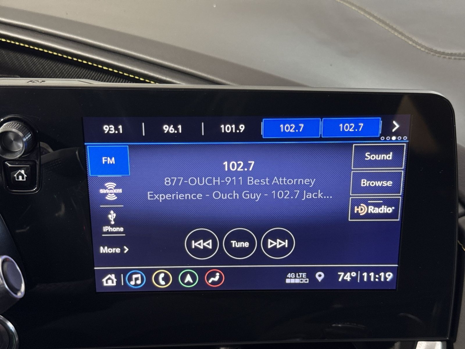 Used 2020 Chevrolet Corvette Stingray Premium Cpe w/ 3LT Preferred Equipment Group RWD image 19