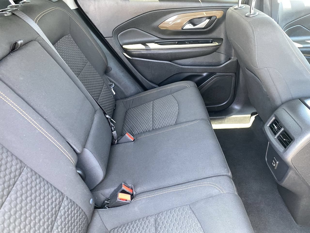 Used 2020 GMC Terrain SLE FWD image 19