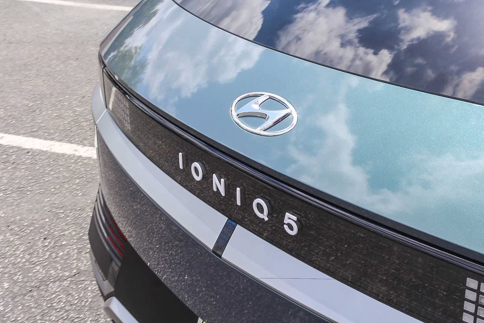 Certified 2023 Hyundai Ioniq 5 SEL w/ Cargo Package AWD/4WD image 9