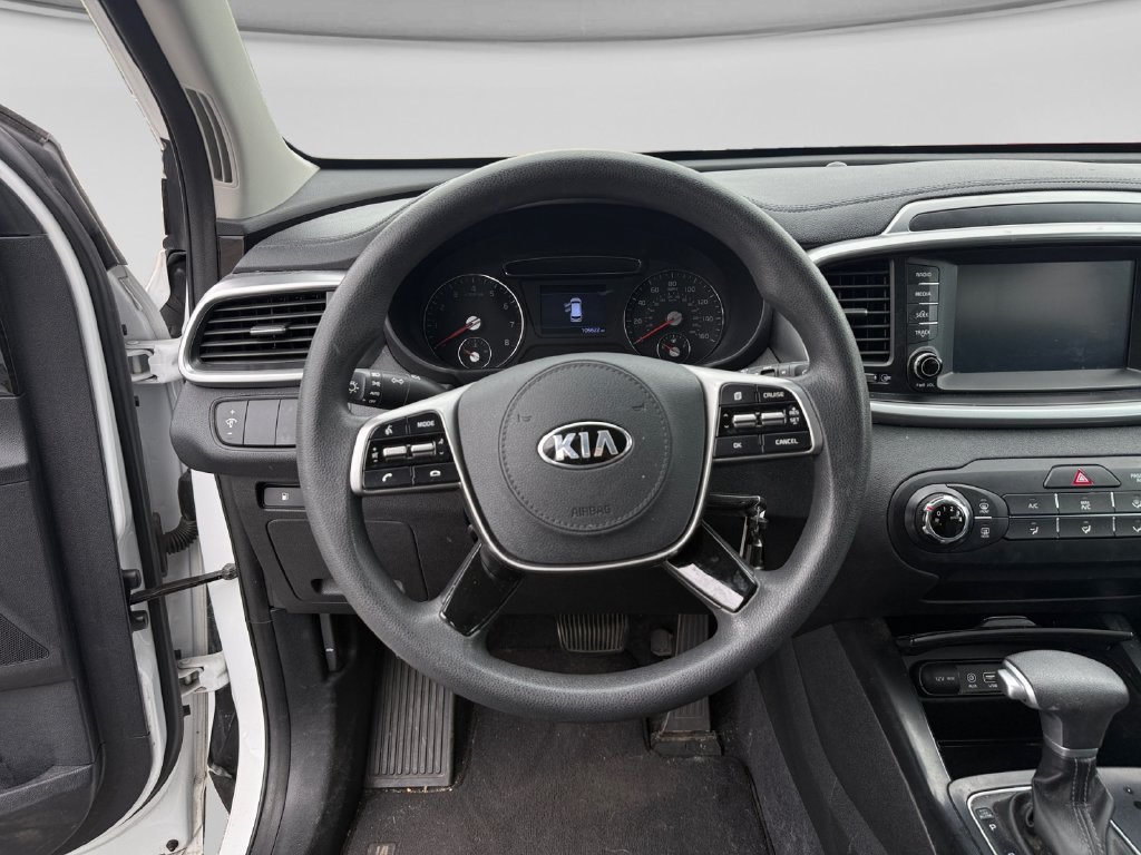 Used 2020 Kia Sorento L FWD image 13