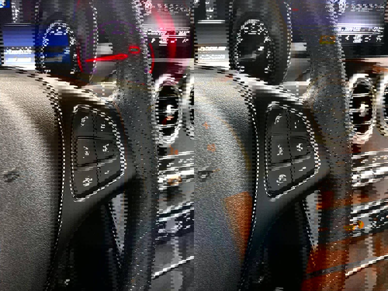 Used 2019 Mercedes-Benz GLC 300 4MATIC image 20