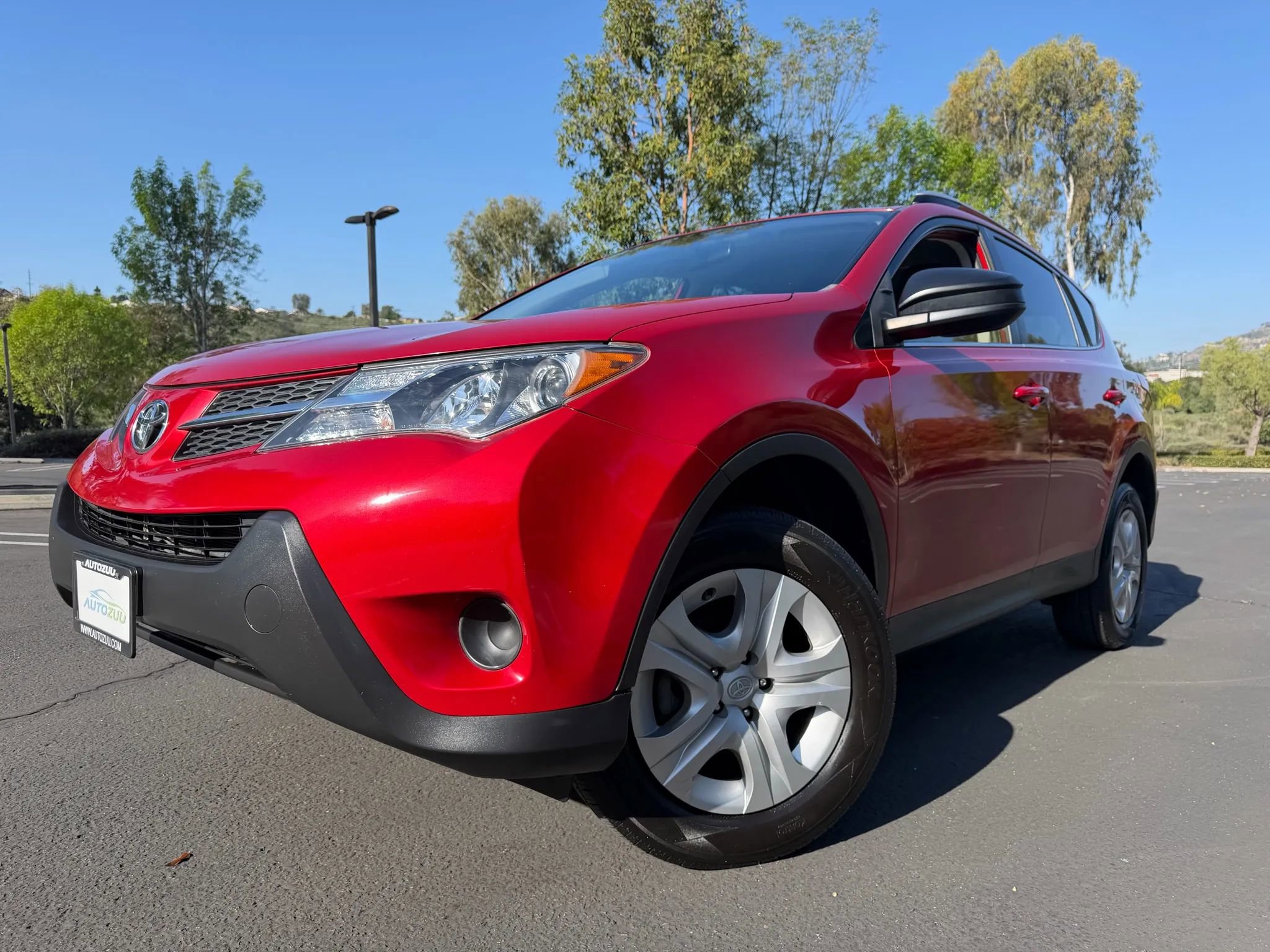 Used 2013 Toyota RAV4 LE image 1