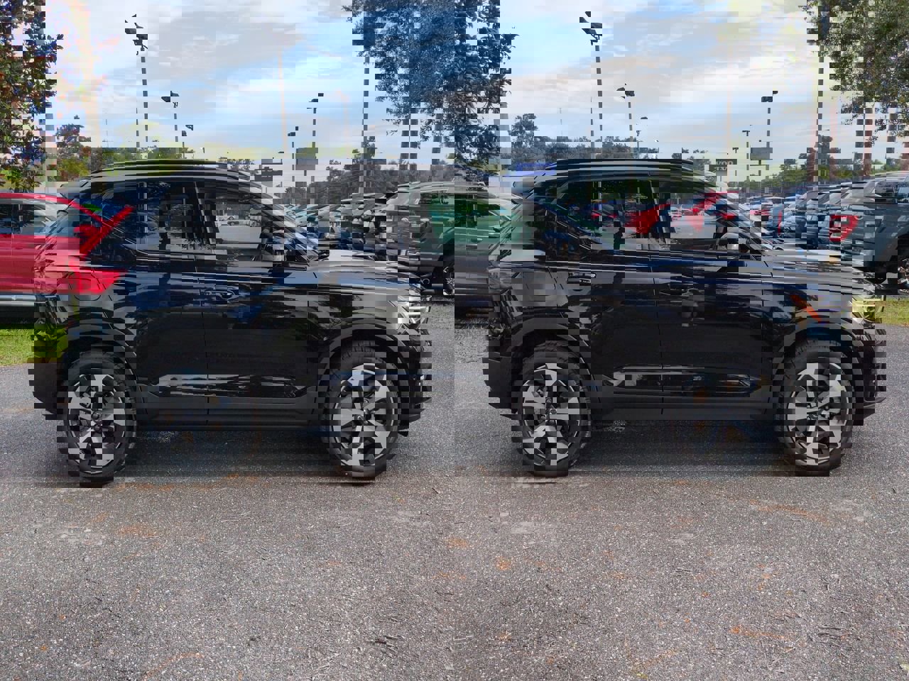 New 2025 Volvo XC40 B5 Plus w/ Protection Package Premier image 3