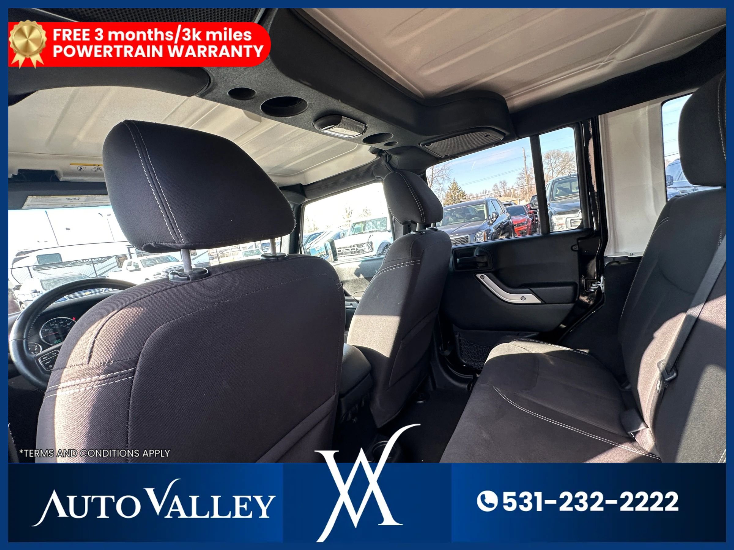 Used 2018 Jeep Wrangler Unlimited Sahara w/ Connectivity Group image 23