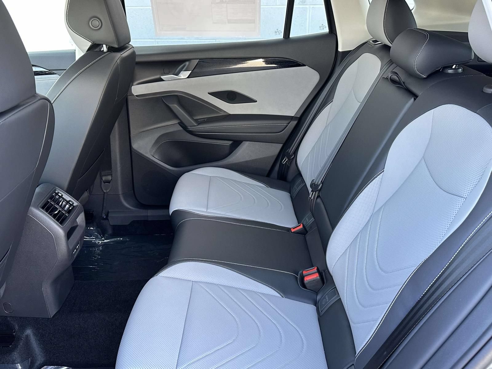 New 2026 Volkswagen Tiguan SE AWD/4WD image 13