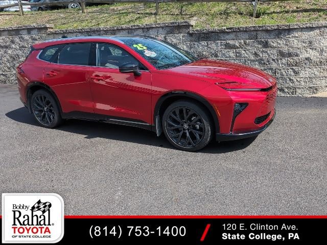 Used 2025 Toyota Crown Signia w/ Advanced Technology Package image 1