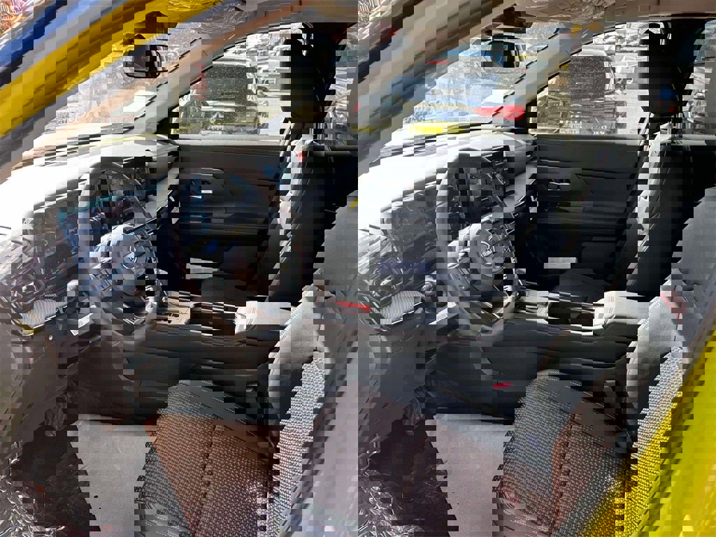 New 2026 Nissan Kicks SR w/ Cold Weather Package image 10