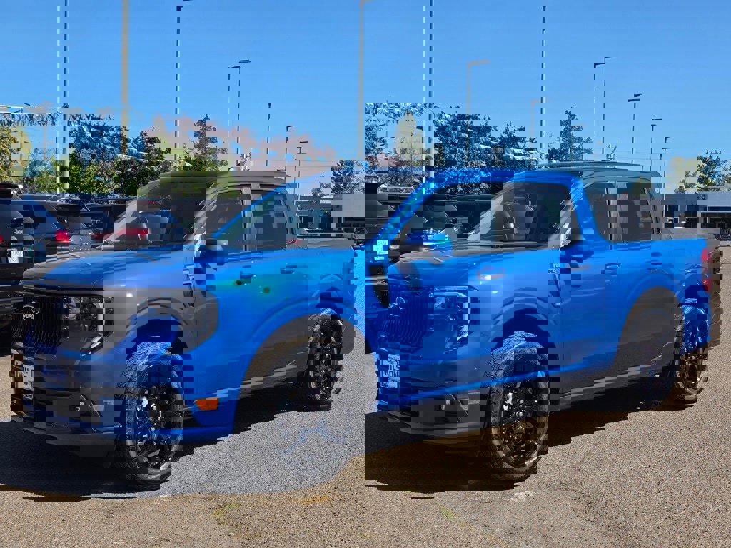 New 2025 Ford Maverick Lobo