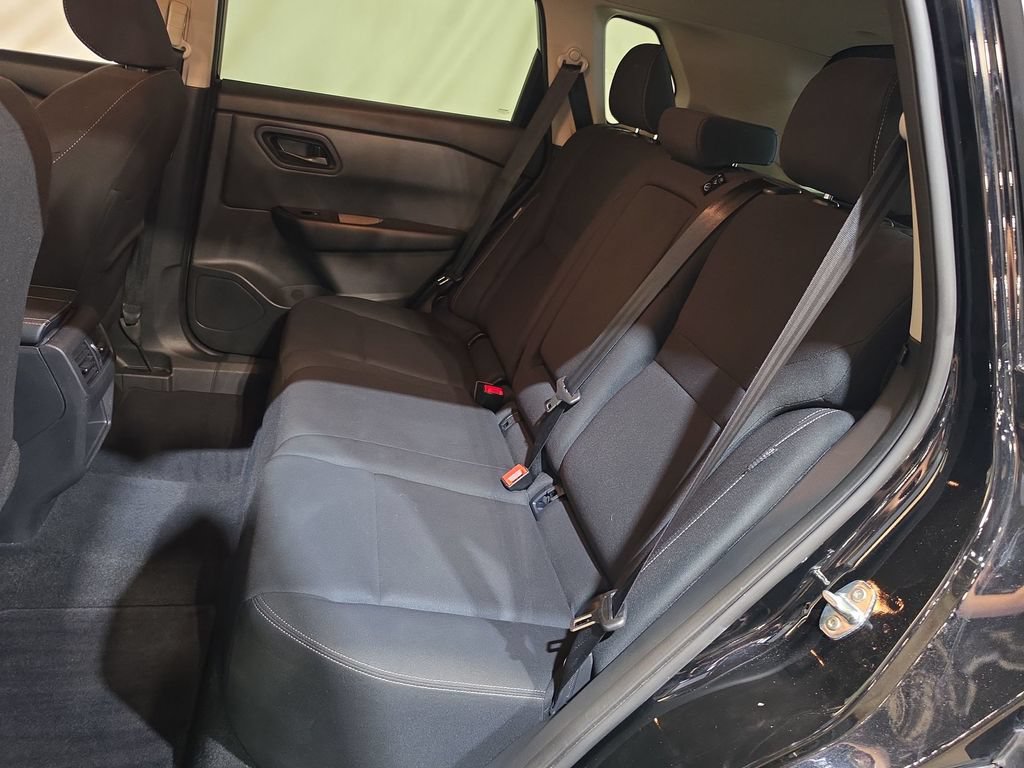 Used 2024 Nissan Rogue S FWD image 23