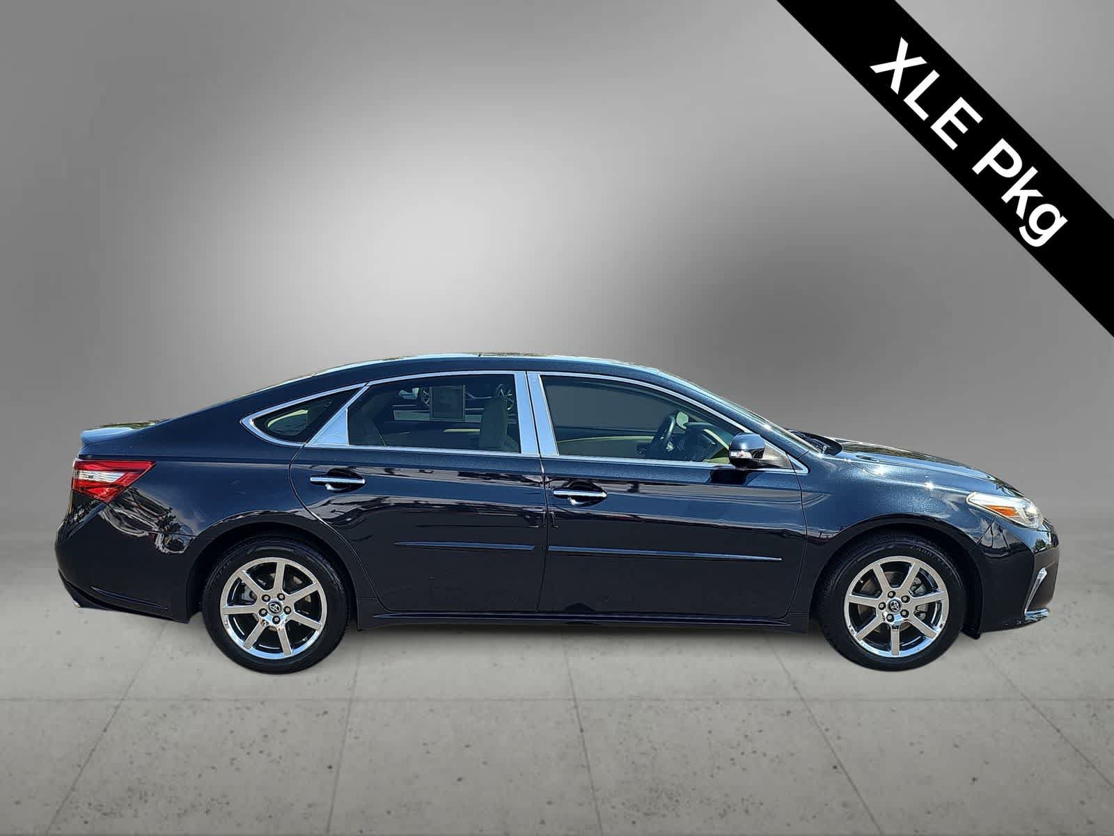 Used 2017 Toyota Avalon XLE w/ Protection Package FWD image 9
