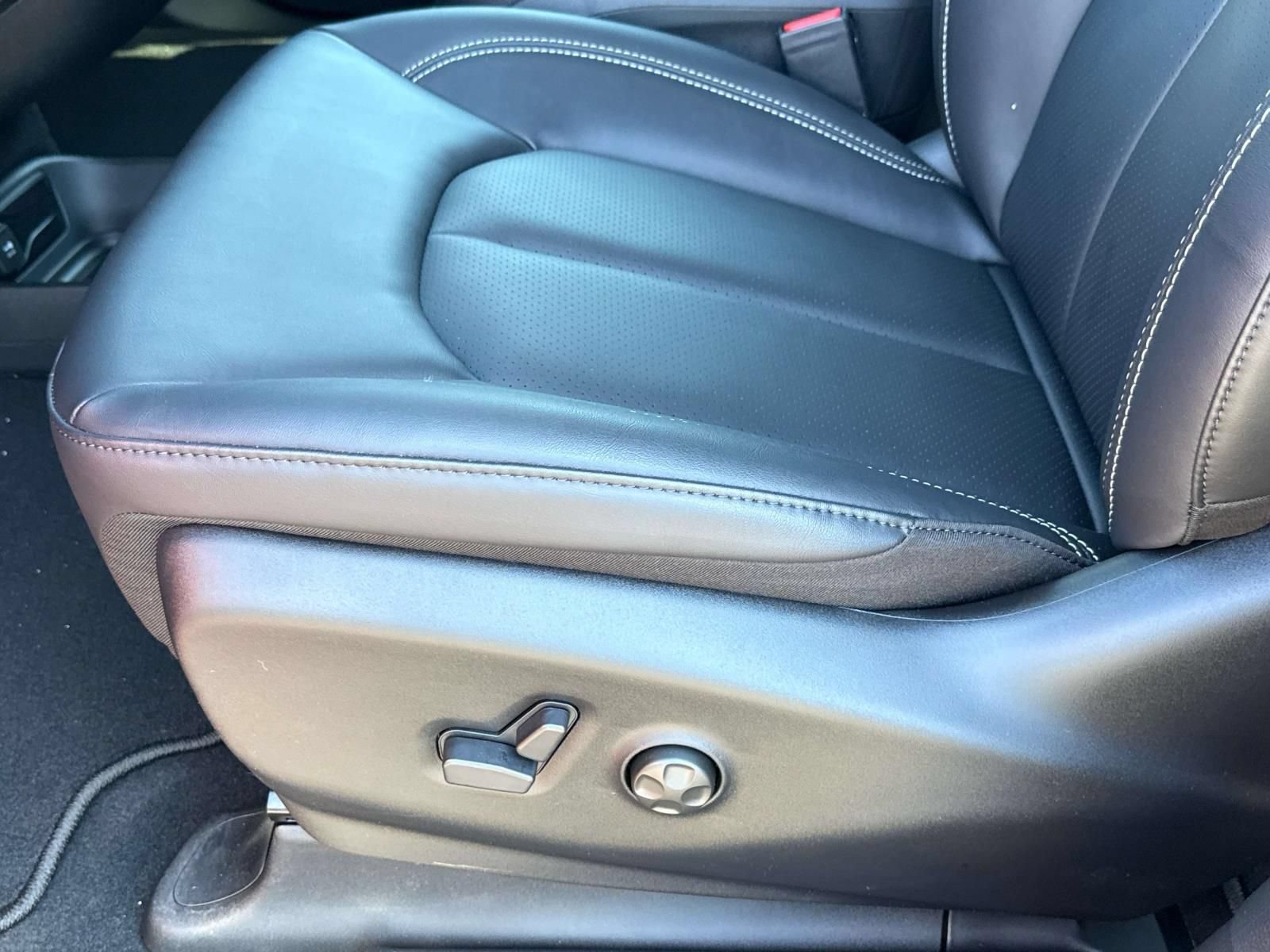 New 2026 Chrysler Pacifica Select w/ S Appearance Package FWD image 12