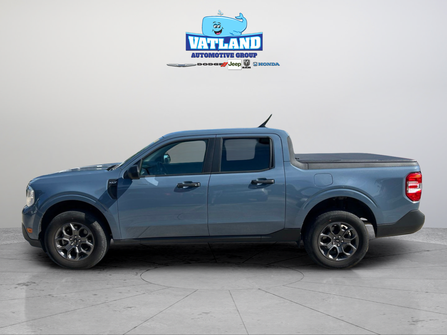Used 2024 Ford Maverick XLT FWD image 2