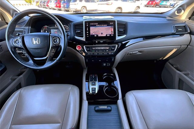 Used 2017 Honda Pilot Touring image 7