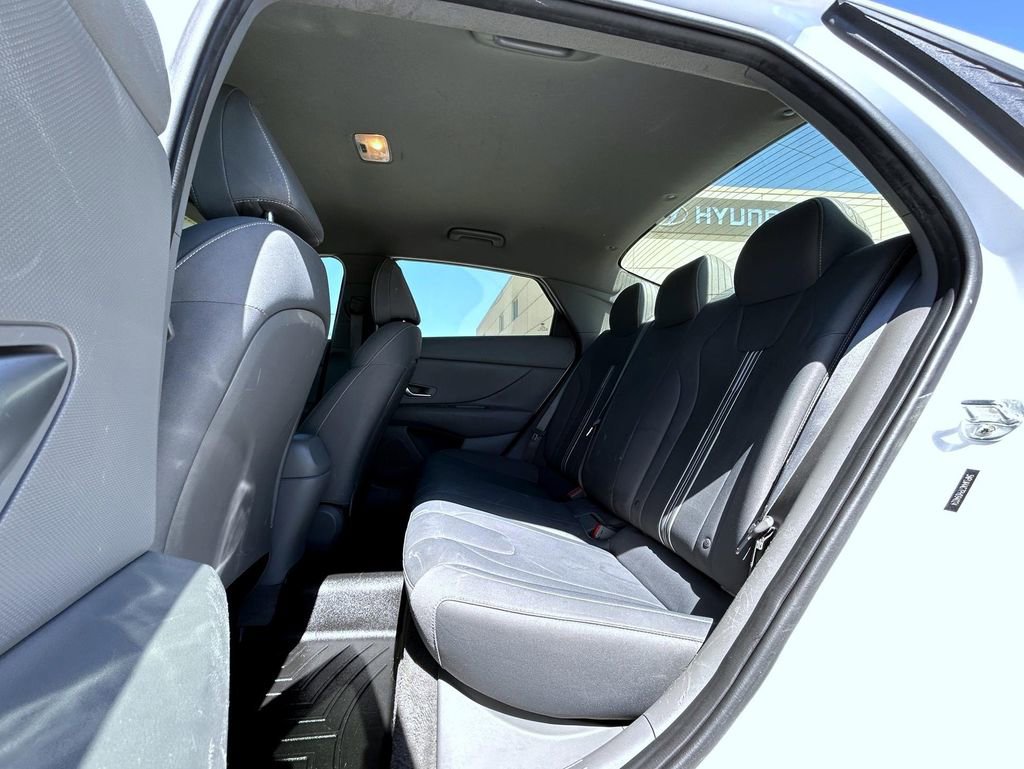 Used 2023 Hyundai Elantra SEL FWD image 20
