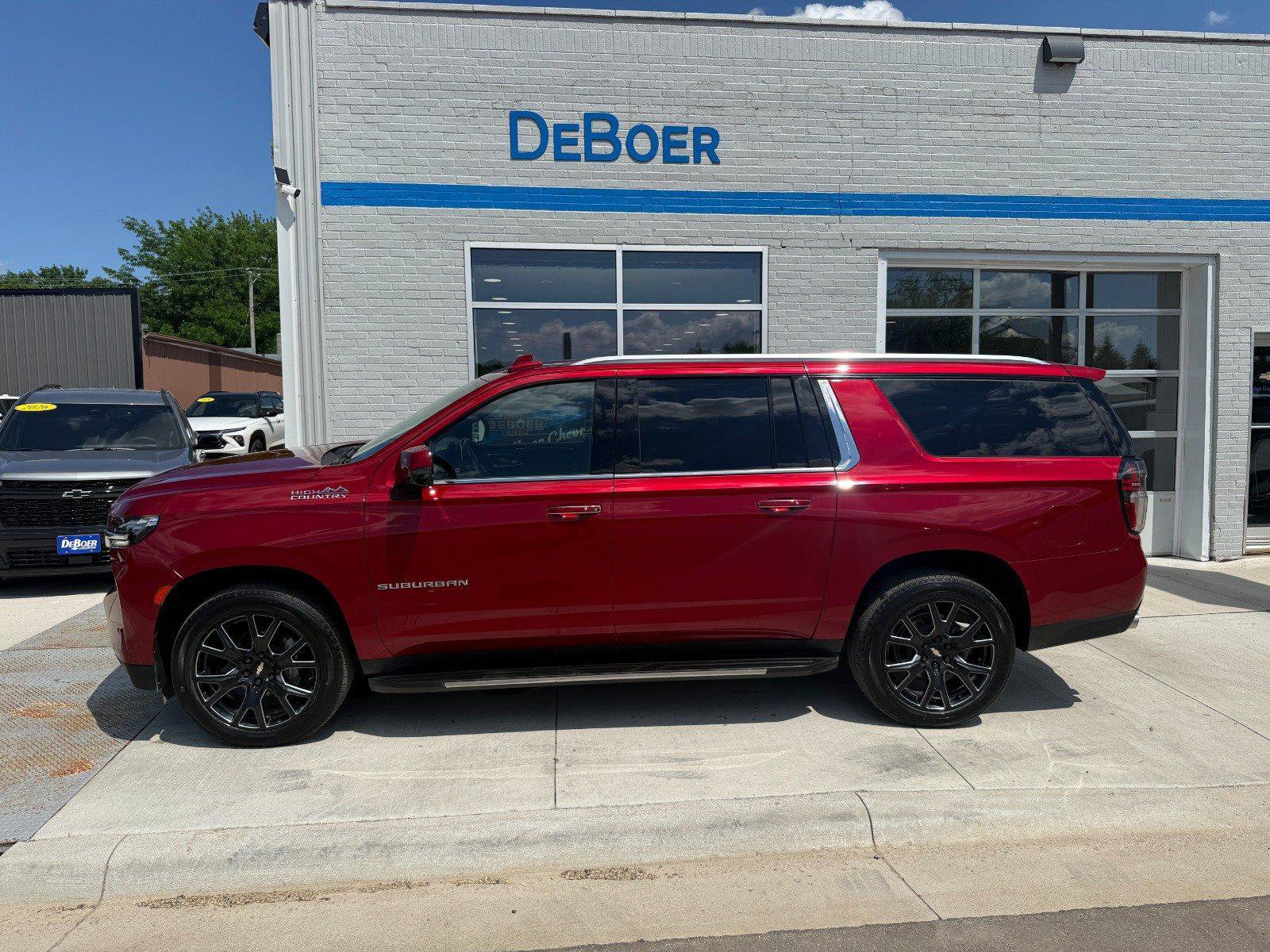 Used 2022 Chevrolet Suburban High Country AWD/4WD image 2